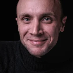 Арам Караханян