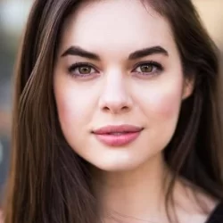 Courtney Lakin