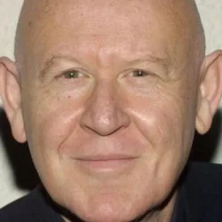 Daniel Benzali