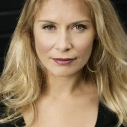 Elle van Rijn