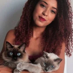 Flávia Souza