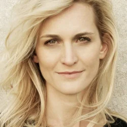 Joanne Tucker