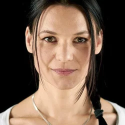 Julia Dordel