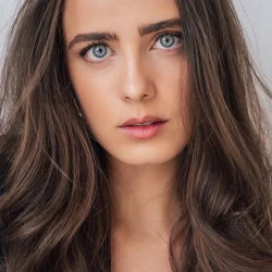 Julia Tomasone
