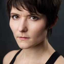 Lauren Shotton