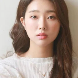 Lee Bom-so-ri