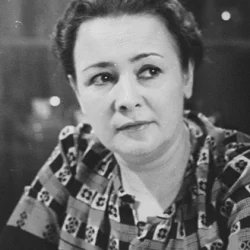 Любовь Стриженова