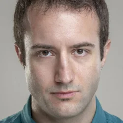 Manos Cizek