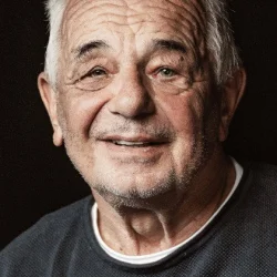 Micha R. Scholze