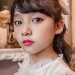 Nini Weng