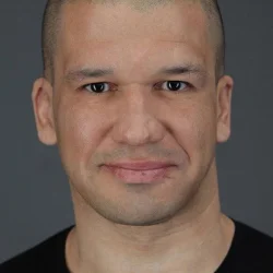 Роберто Флейтес