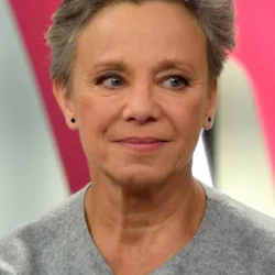 Szirtes Ági
