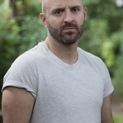 Tom Andrews