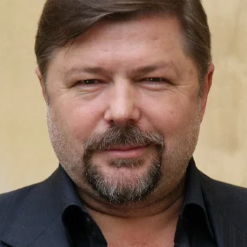 Вадим Романов