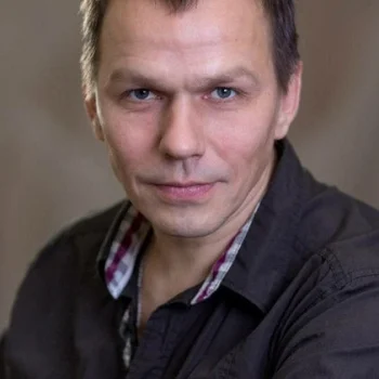 Владислав Маслаков