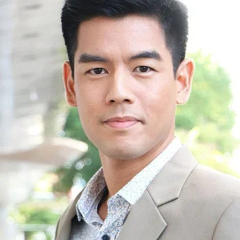 Watcharabul Leesuwan