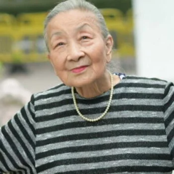 Yeung Yee-Yee