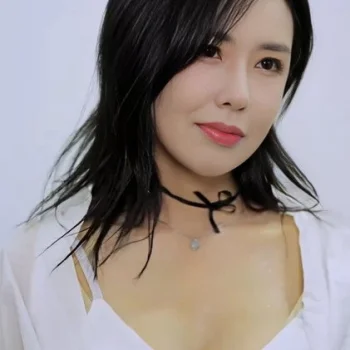 Yi Mo
