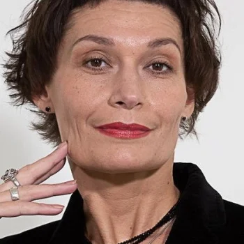 Юлия Авшарова