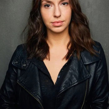 Zoe Kanters
